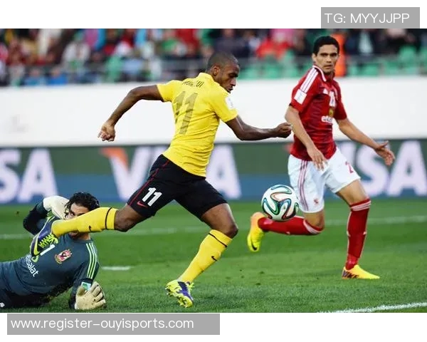 广州足球队进攻战术深度解析与欧冠赛场表现剖析